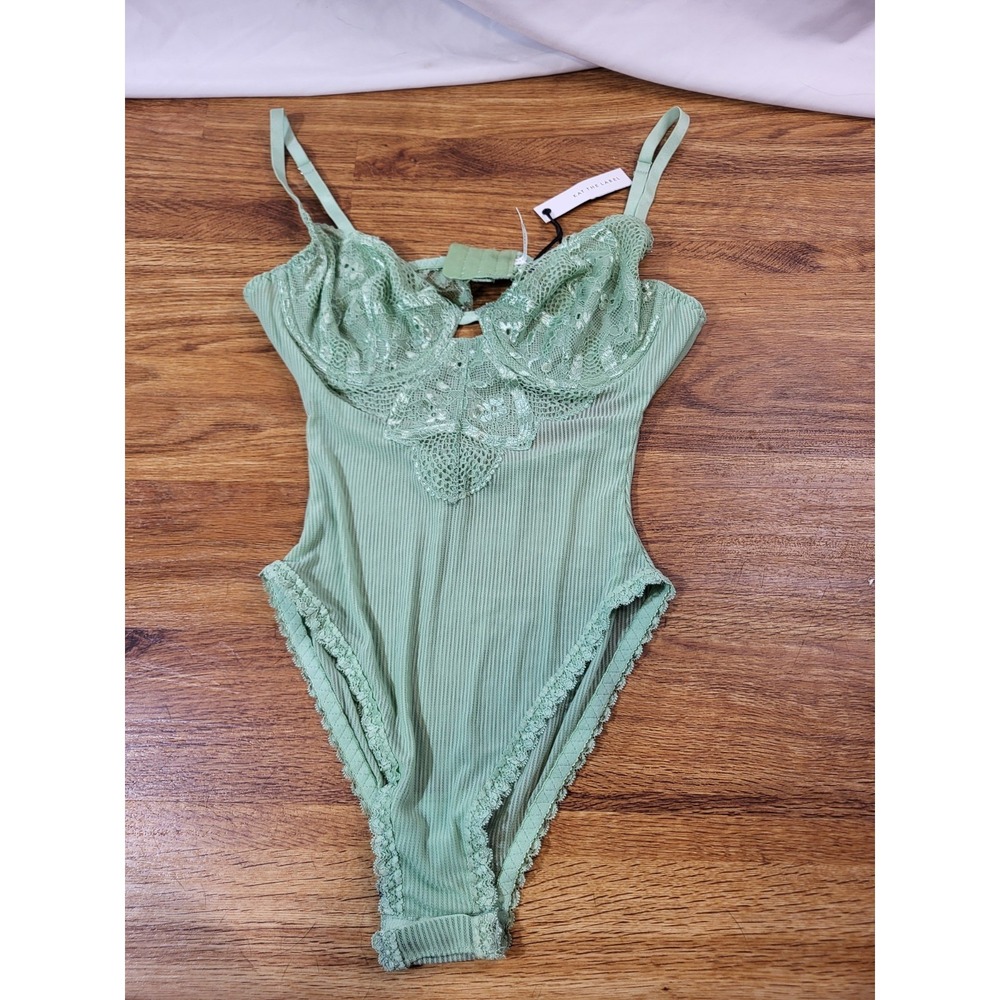 NWT Kat The Label Revolve Pistachio Green  Zephyr Bodysuit Size M Lace
